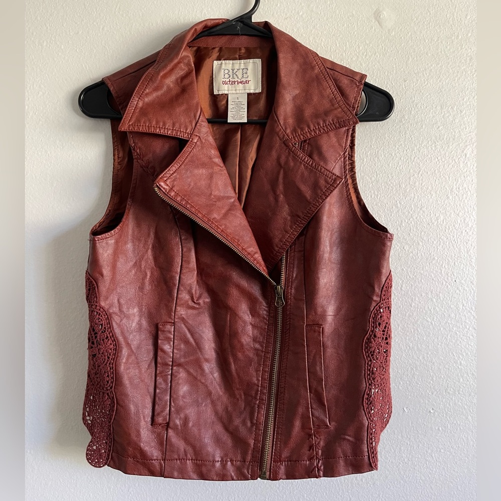 BKE vest